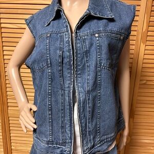 Women’s denim blue vest large Cabelas distressed